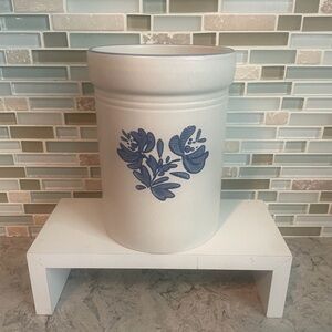 Pfaltzgraff Yorktowne Crock